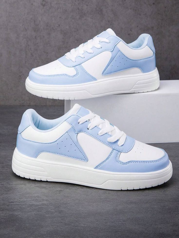 DW Noir Flex Sneakers