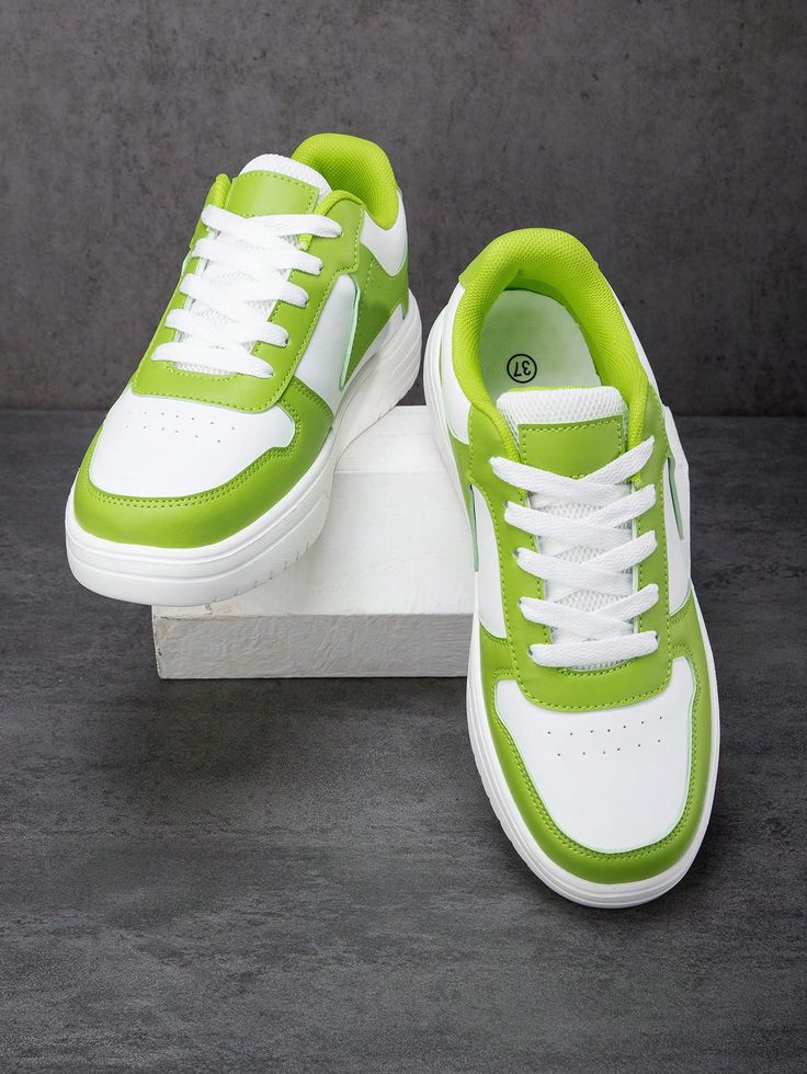 DW Noir Flex Sneakers