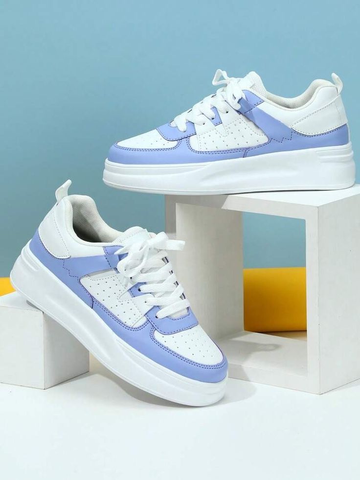 DW Noir Flex Sneakers